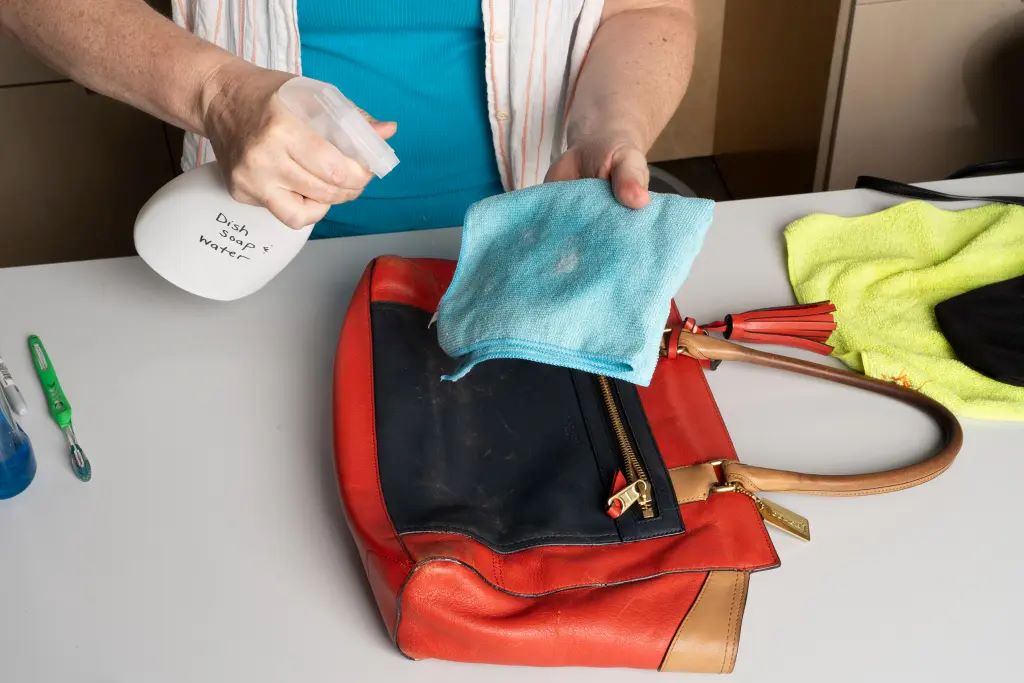 How to clean the inside of purses