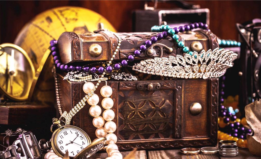 Preserving Generational History With Heirloom Jewelry