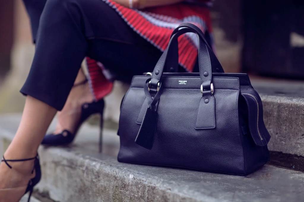 The Giorgio Armani Le Sac 11